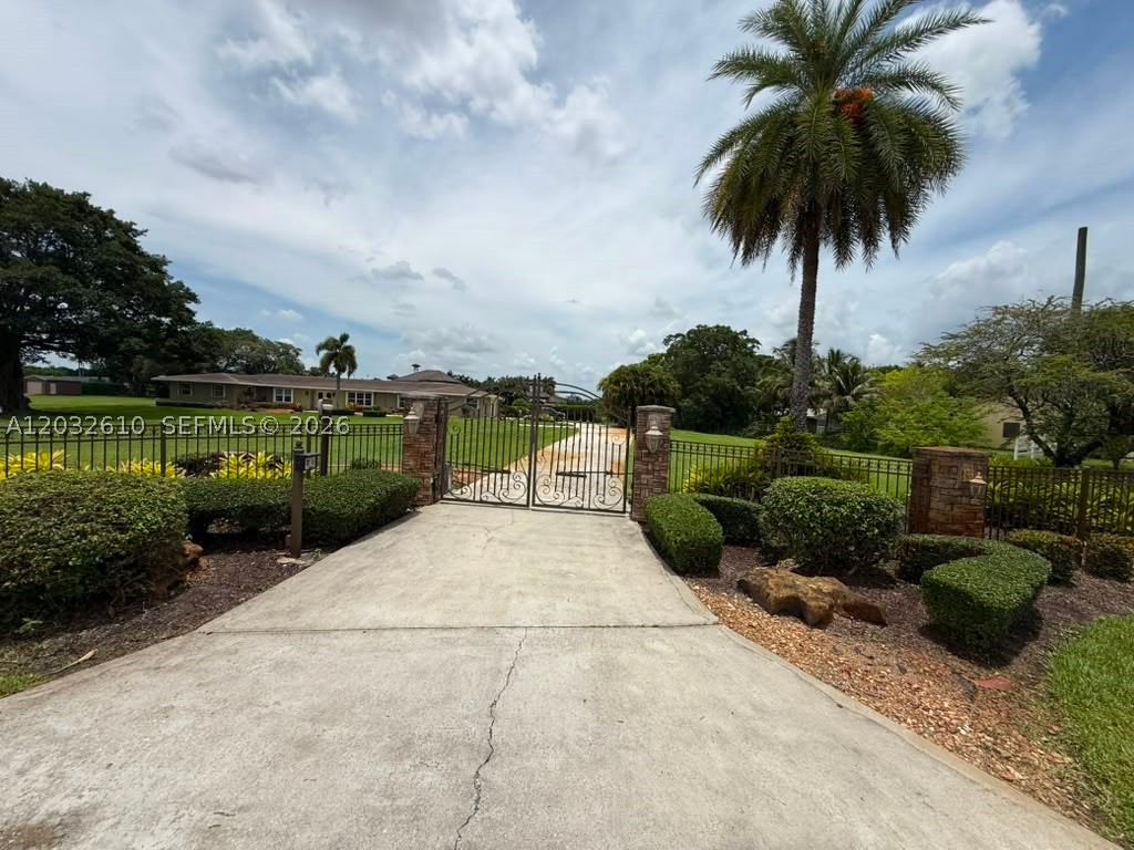 17501 SW 54th St, Southwest Ranches FL 33331
