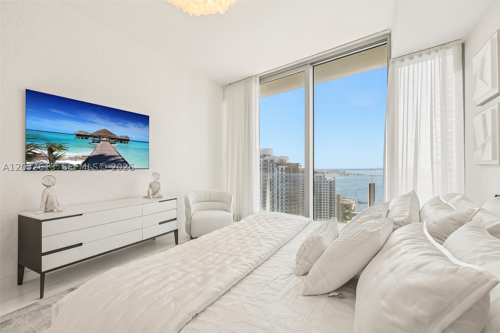 300 Biscayne Boulevard Way #3305W, Miami FL 33131