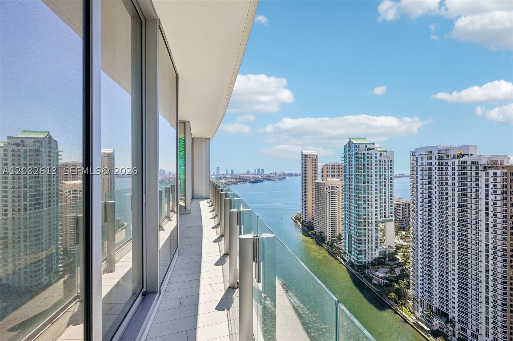 300 Biscayne Boulevard Way #3305W, Miami FL 33131