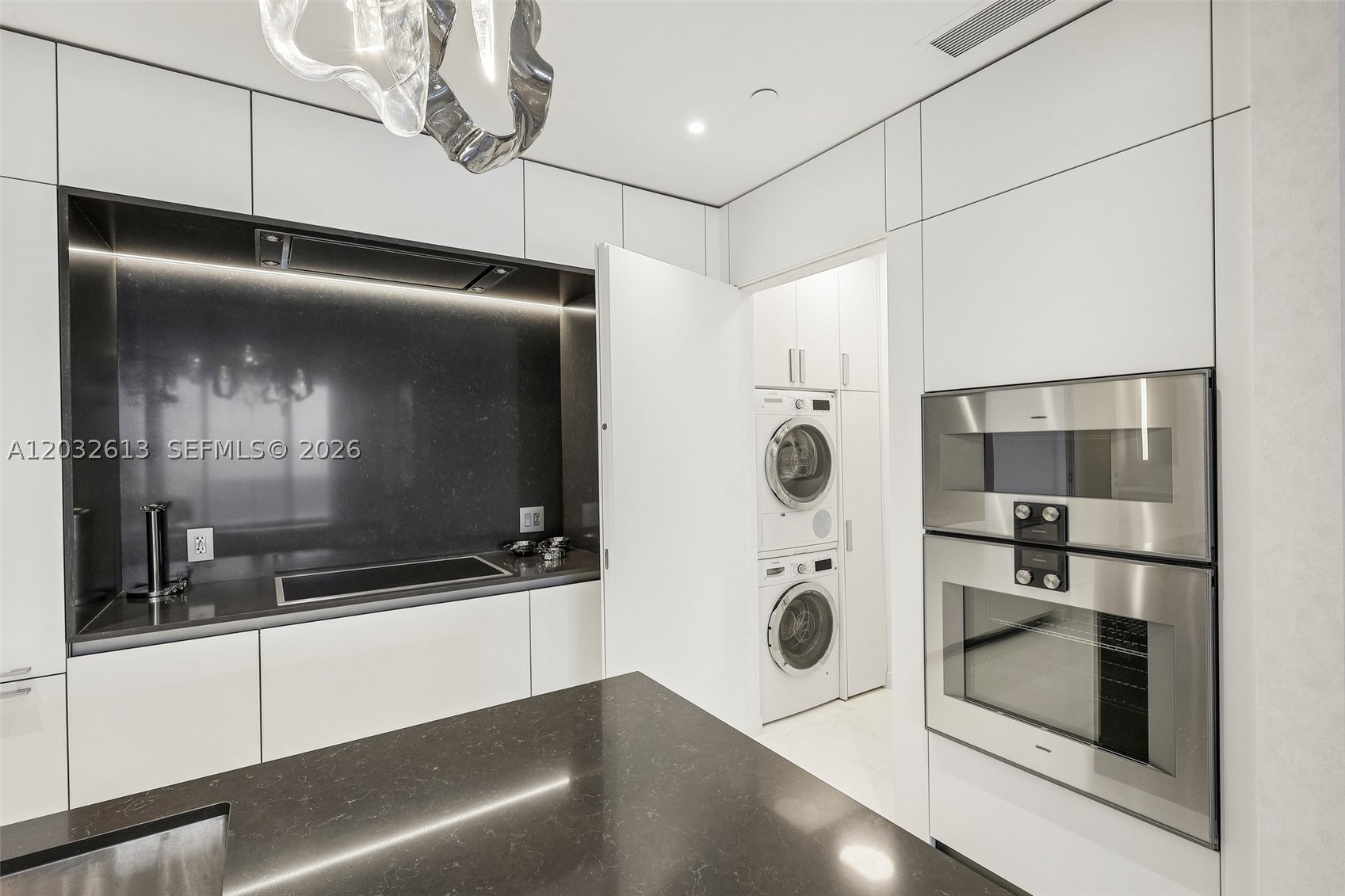 300 Biscayne Boulevard Way #3305W, Miami FL 33131