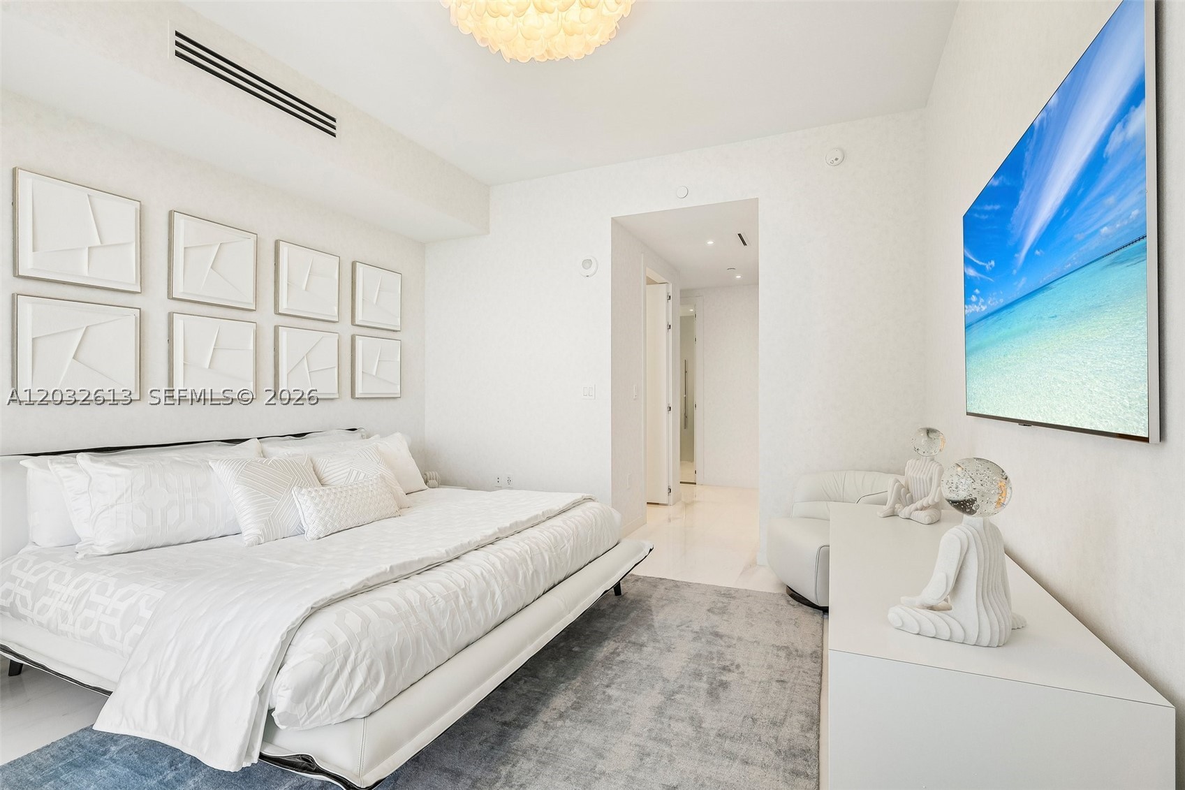300 Biscayne Boulevard Way #3305W, Miami FL 33131