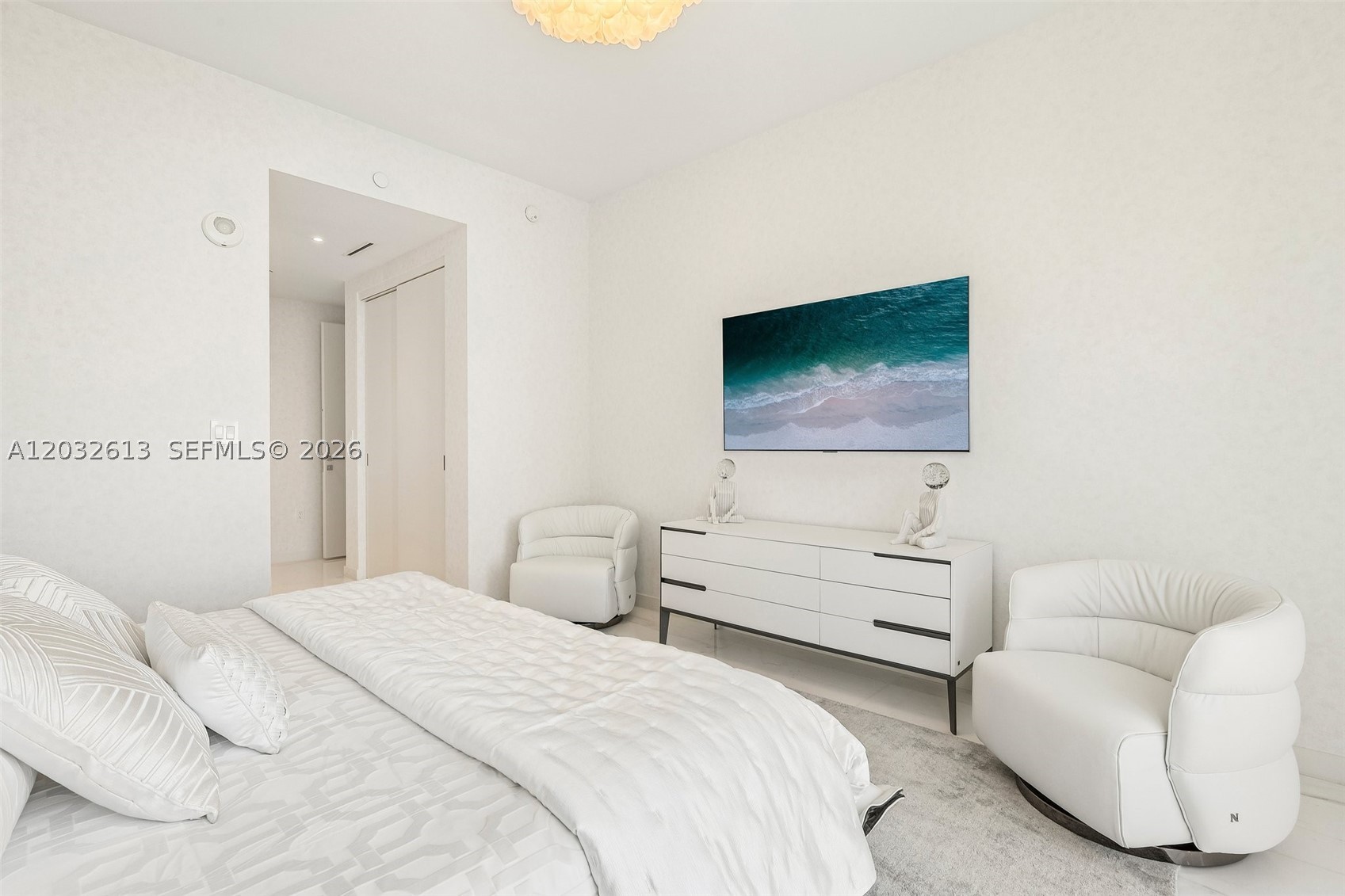 300 Biscayne Boulevard Way #3305W, Miami FL 33131