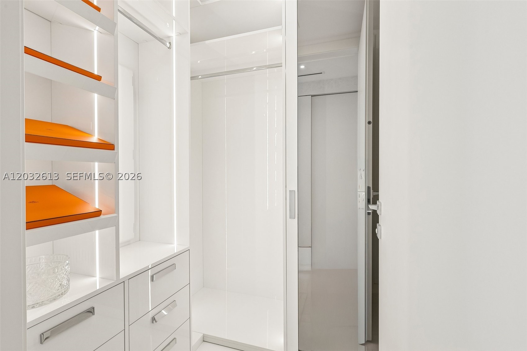 300 Biscayne Boulevard Way #3305W, Miami FL 33131