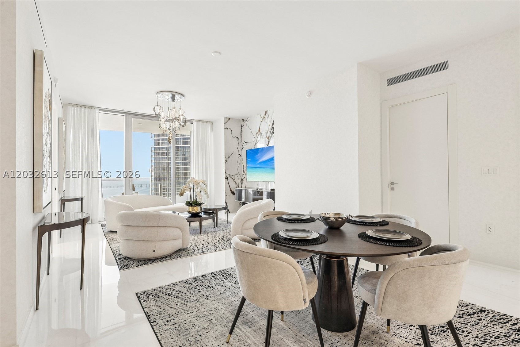 300 Biscayne Boulevard Way #3305W, Miami FL 33131