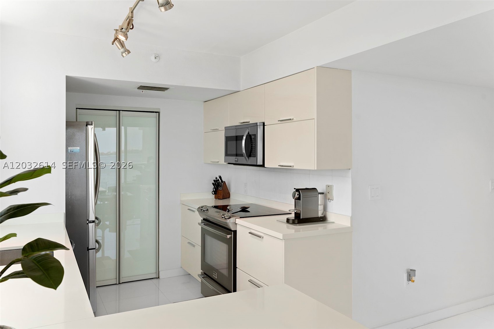 800 CLAUGHTON ISLAND DRIVE #505, Miami FL 33131