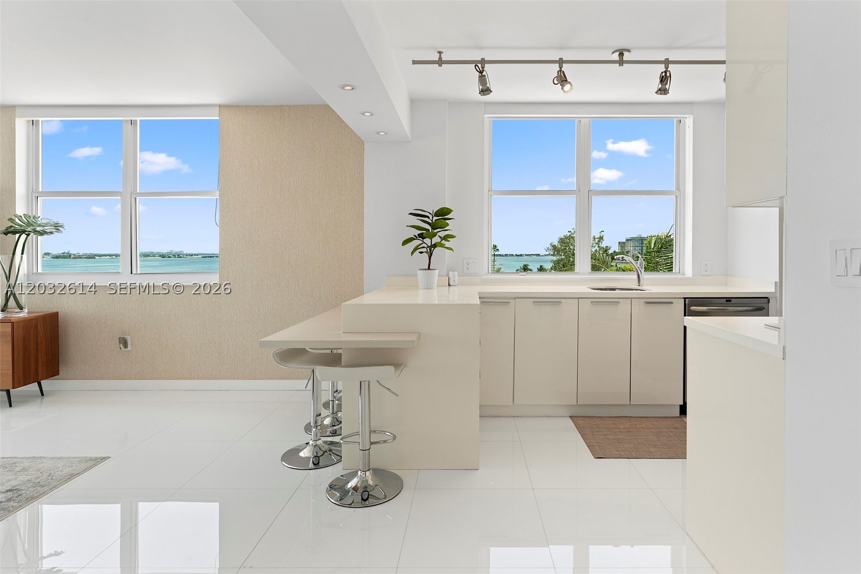 800 CLAUGHTON ISLAND DRIVE #505, Miami FL 33131