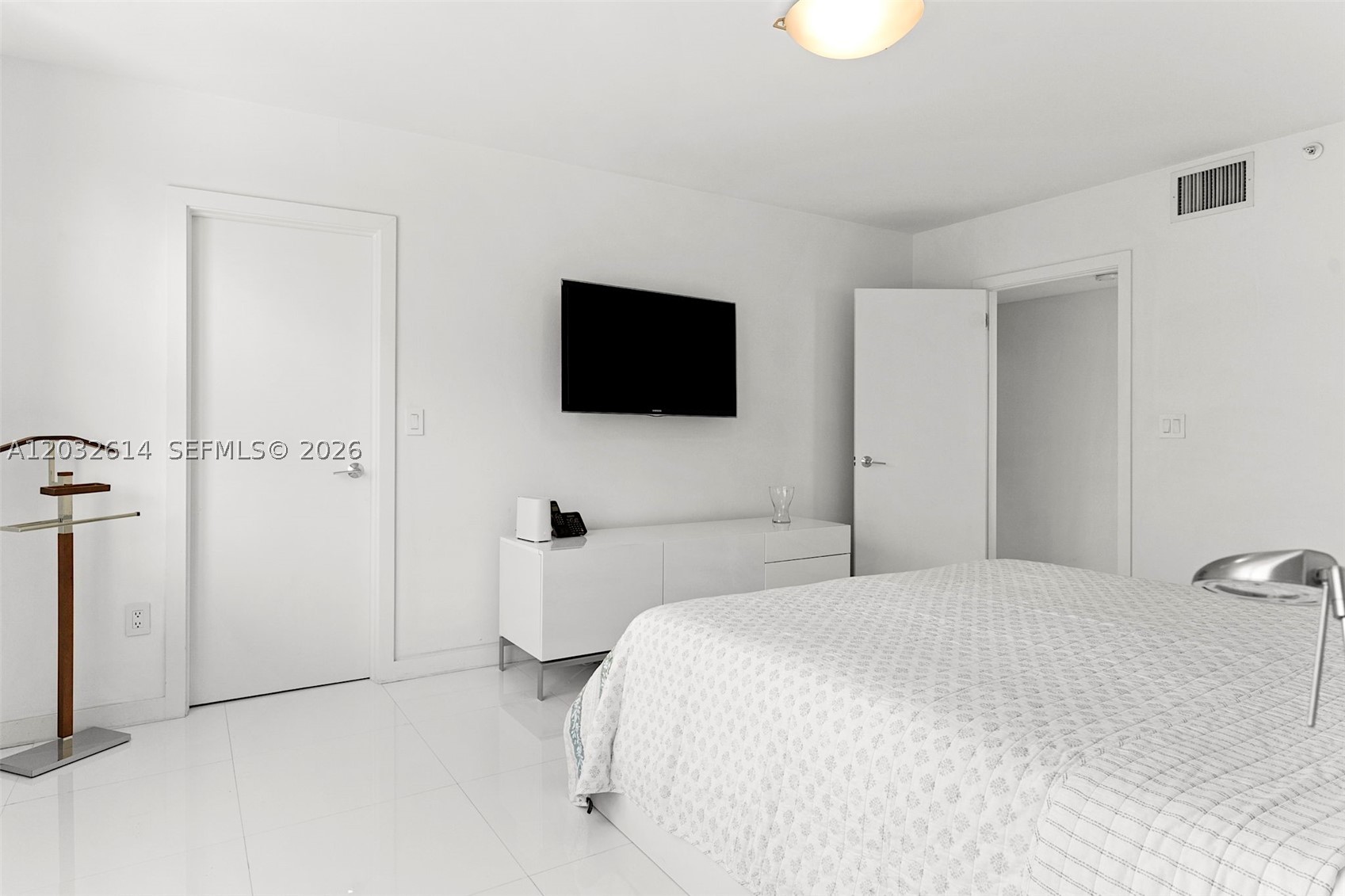 800 CLAUGHTON ISLAND DRIVE #505, Miami FL 33131