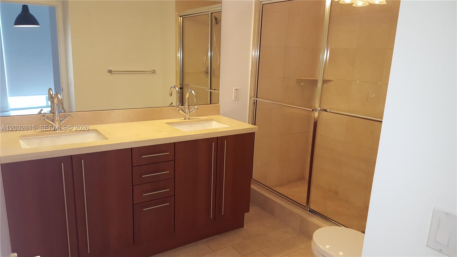 1111 SW 1  AVE #1522-N, Miami FL 33130