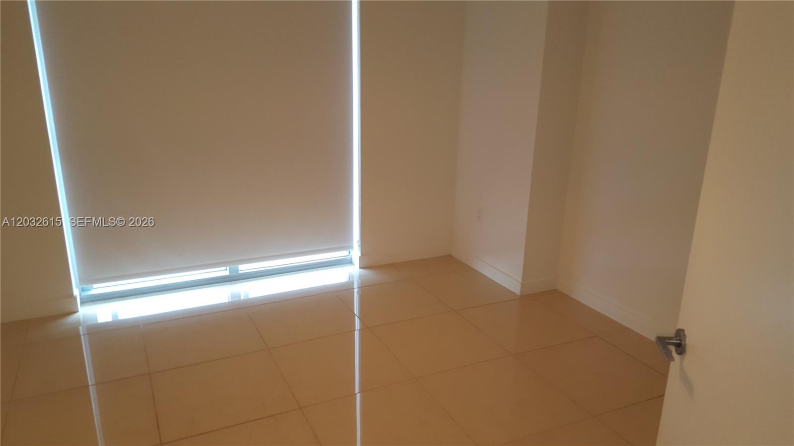 1111 SW 1  AVE #1522-N, Miami FL 33130