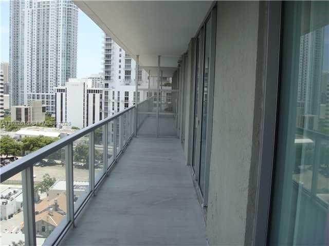 1111 SW 1  AVE #1522-N, Miami FL 33130