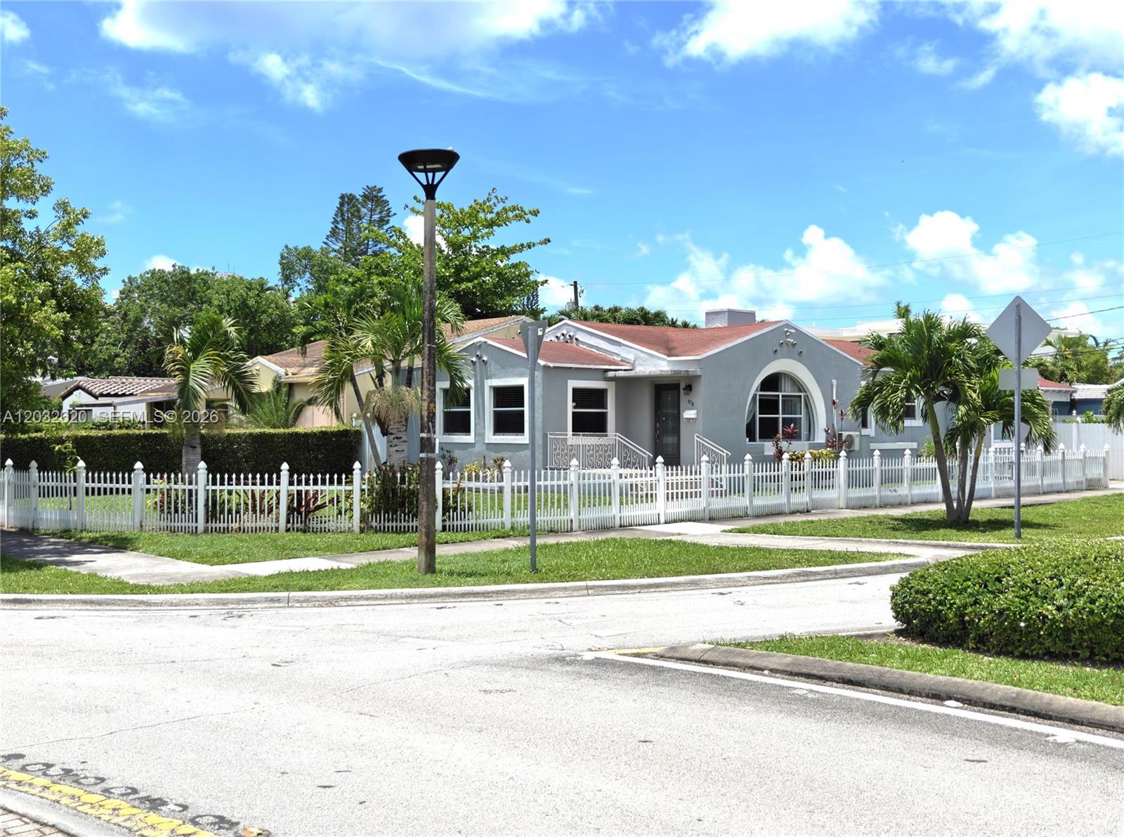 470 SW 25th Rd, Miami FL 33129
