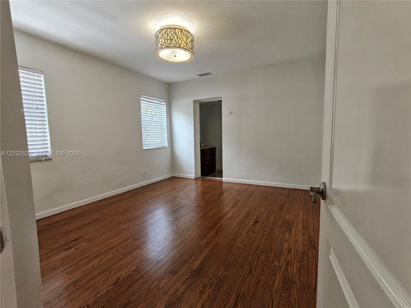 470 SW 25th Rd, Miami FL 33129