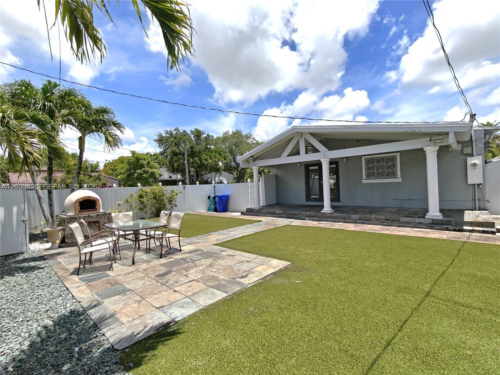 470 SW 25th Rd, Miami FL 33129