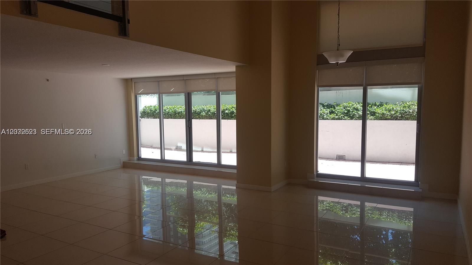 1111 SW 1ST AVE #TH-16, Miami FL 33130