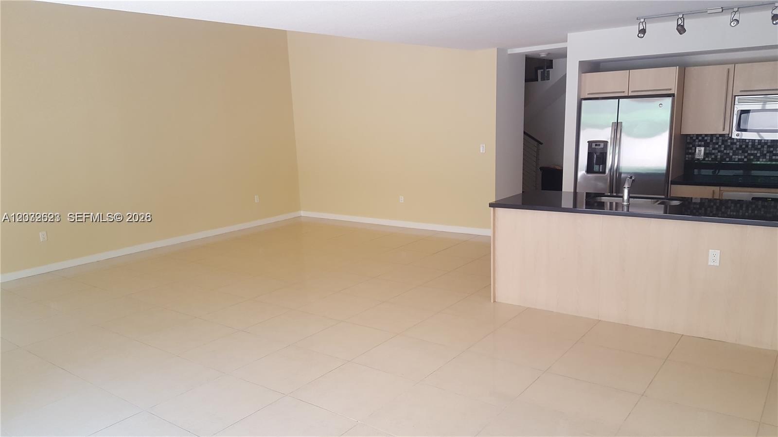 1111 SW 1ST AVE #TH-16, Miami FL 33130