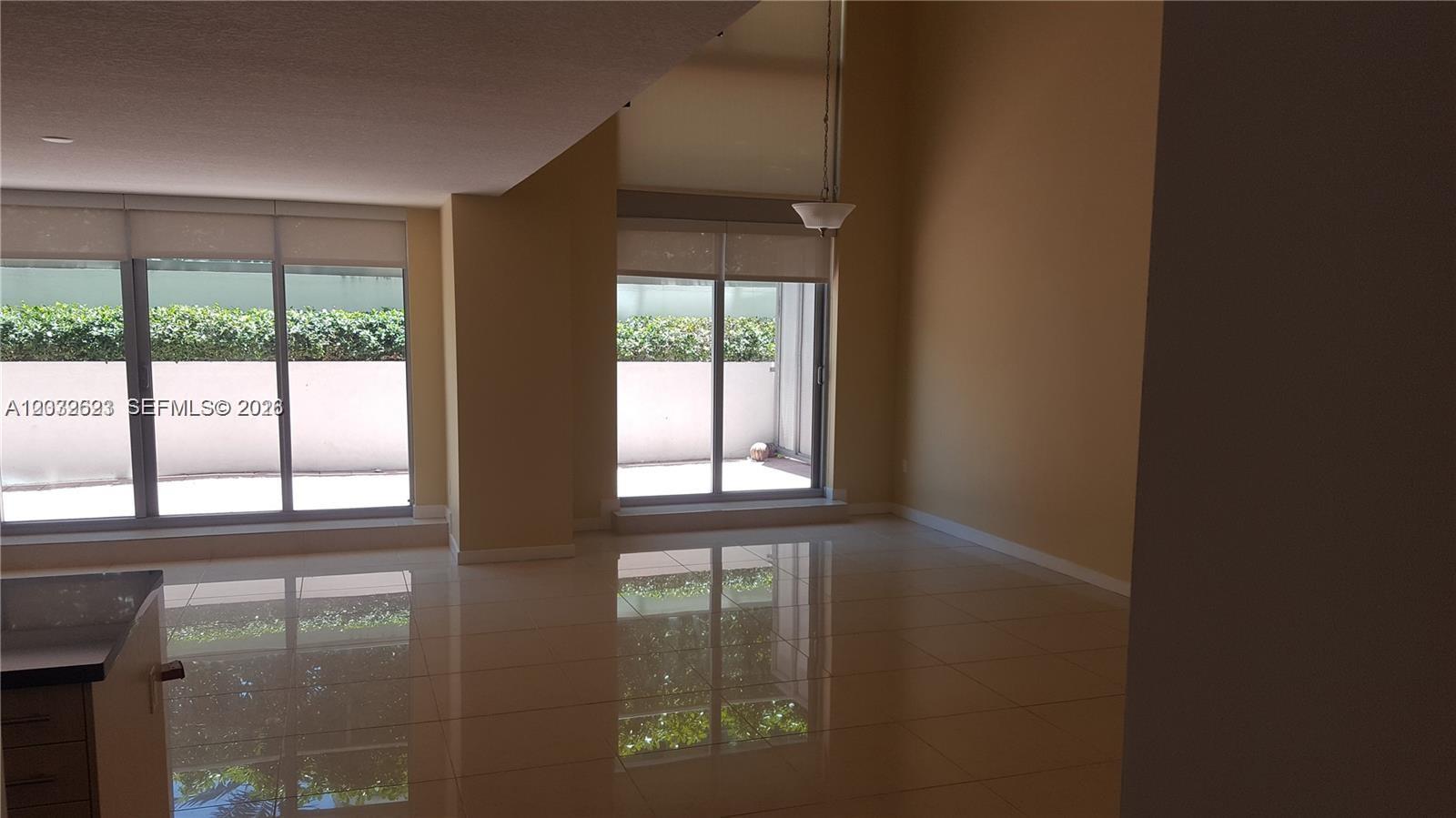 1111 SW 1ST AVE #TH-16, Miami FL 33130
