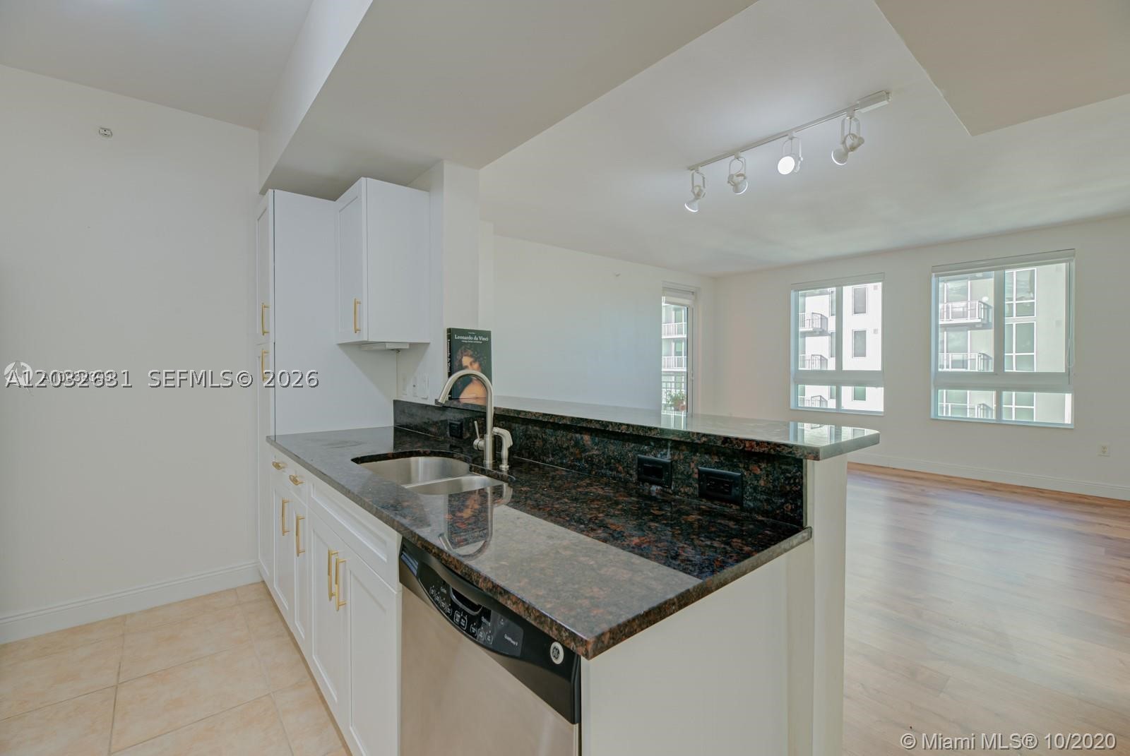 7350 SW 89th St #2110S, Miami FL 33156