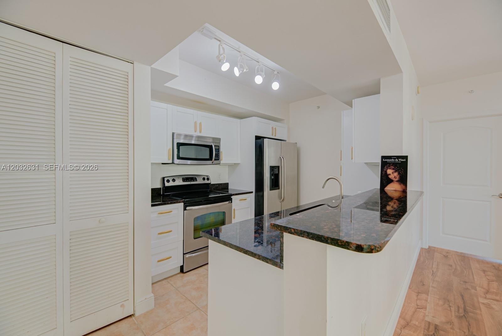 7350 SW 89th St #2110S, Miami FL 33156
