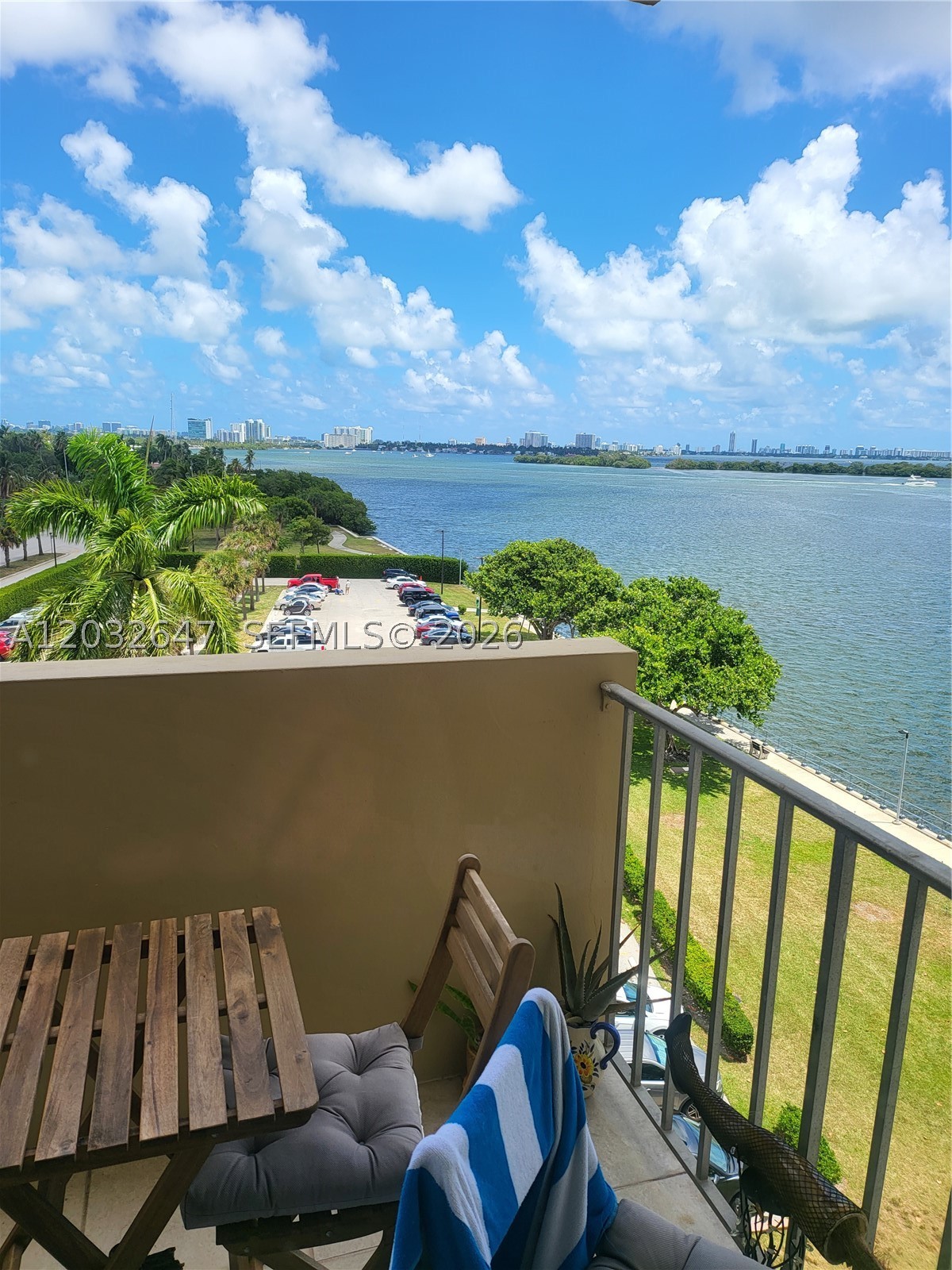 880 NE 69th St #6R, Miami FL 33138