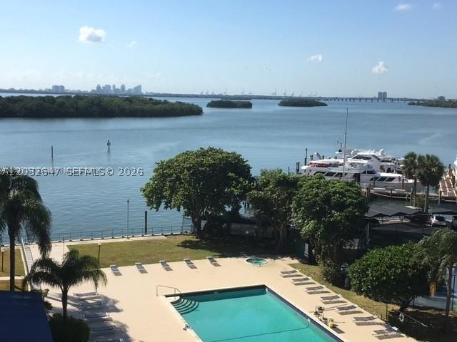 880 NE 69th St #6R, Miami FL 33138