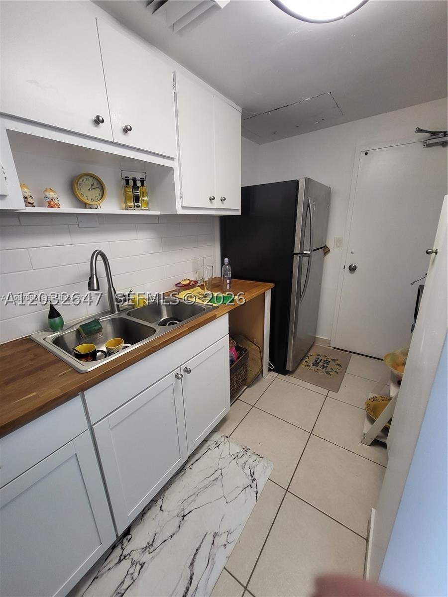 880 NE 69th St #6R, Miami FL 33138