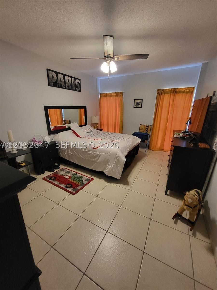 880 NE 69th St #6R, Miami FL 33138