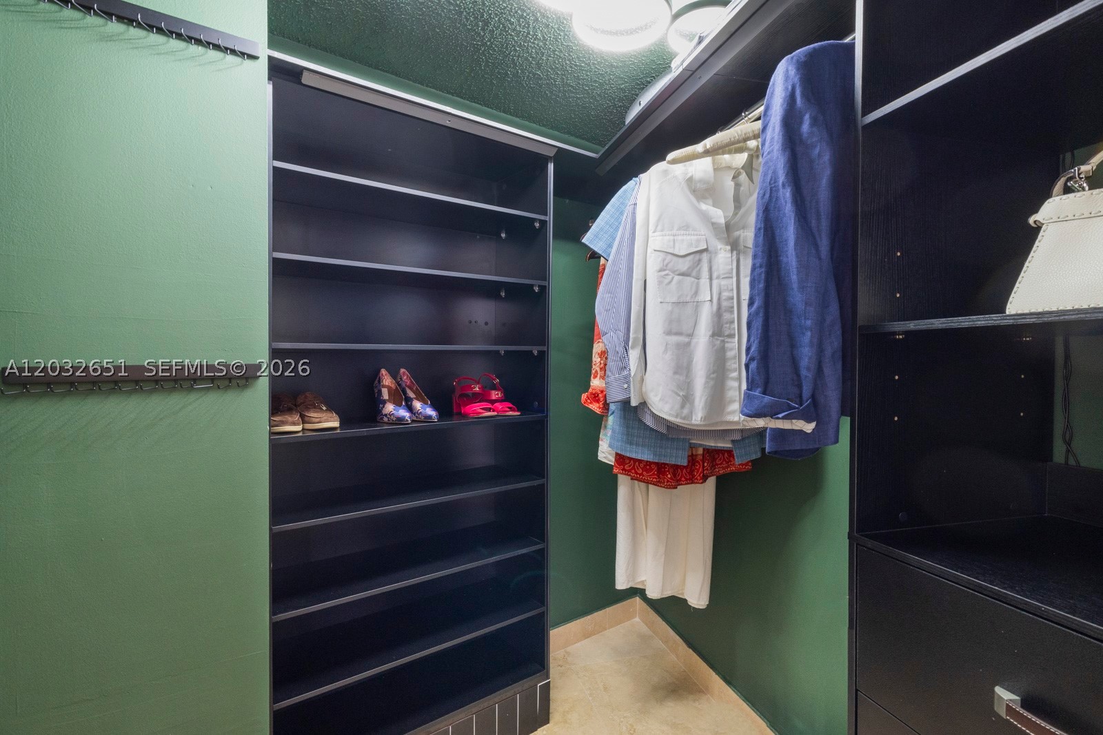 1000 W Island Blvd #911, Aventura FL 33160