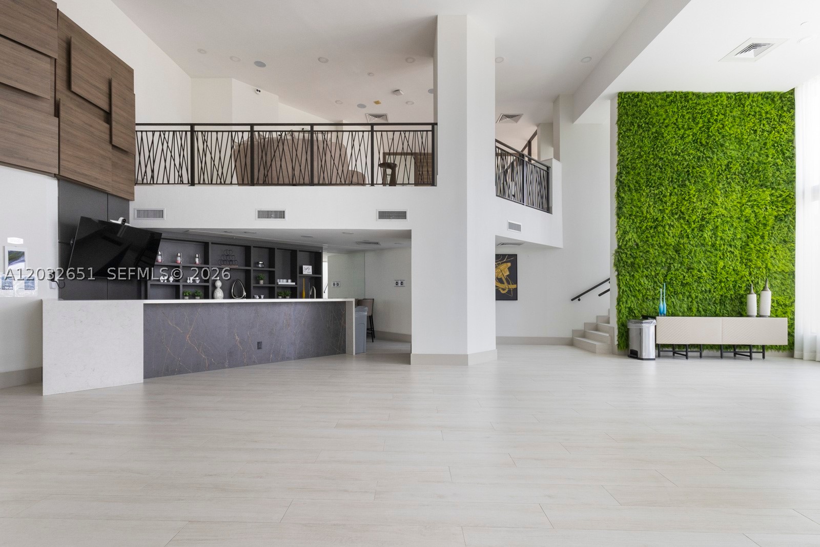 1000 W Island Blvd #911, Aventura FL 33160