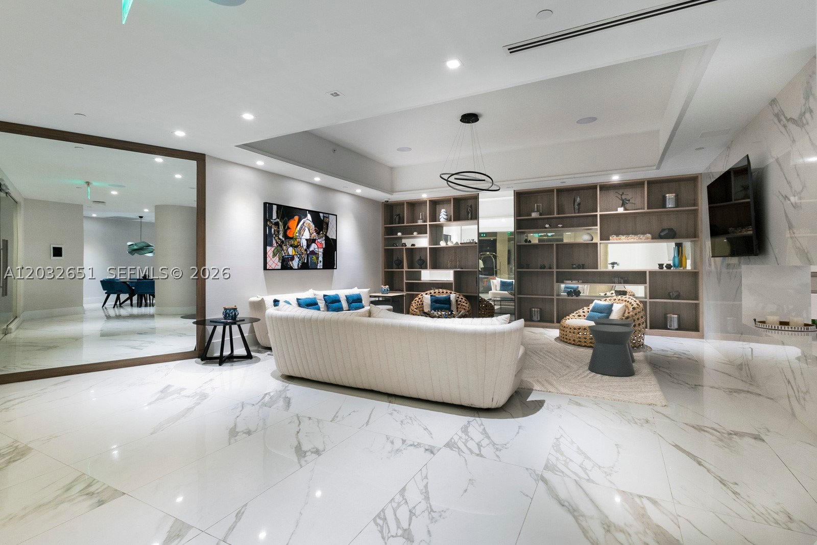 1000 W Island Blvd #911, Aventura FL 33160