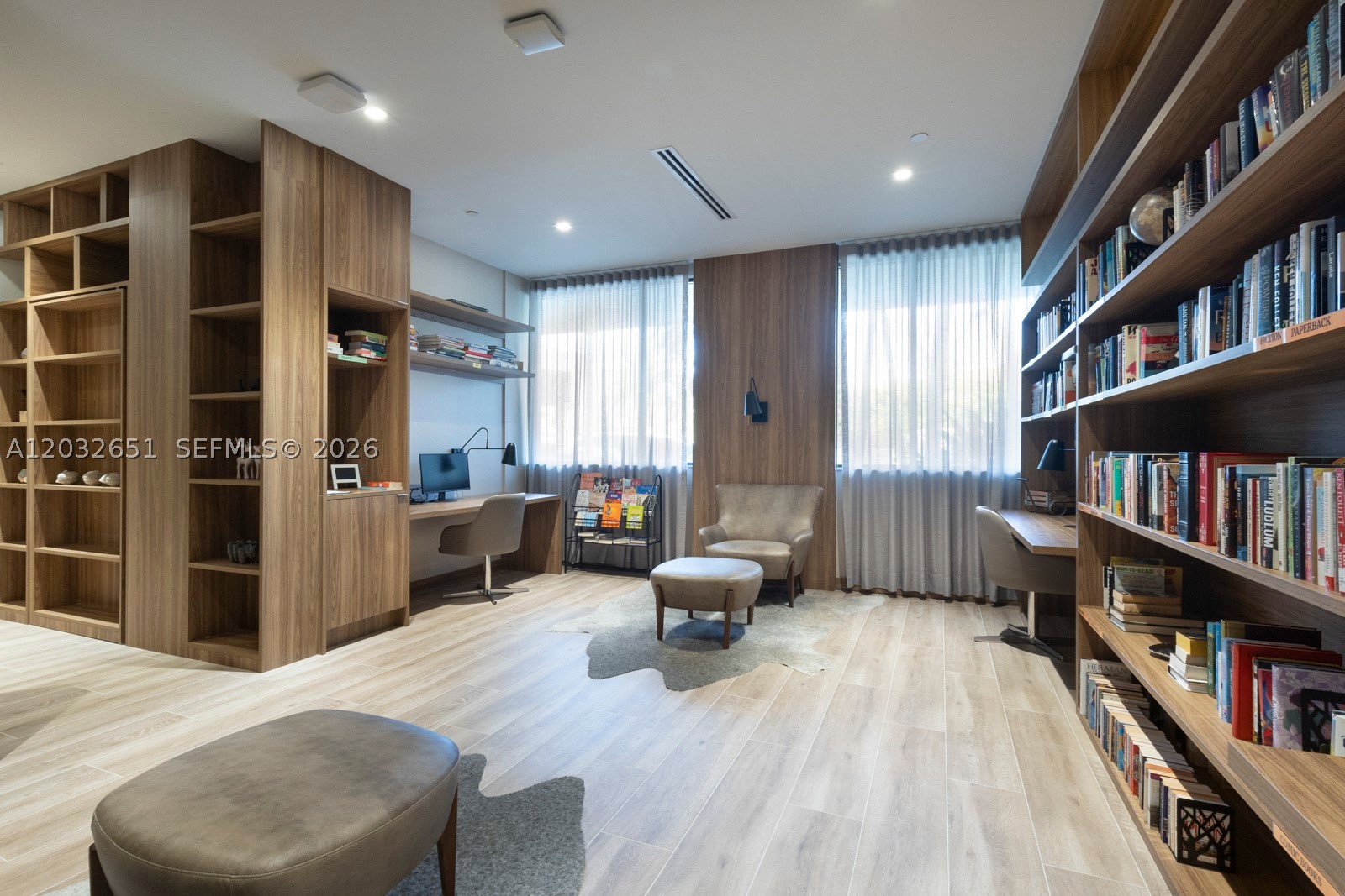 1000 W Island Blvd #911, Aventura FL 33160
