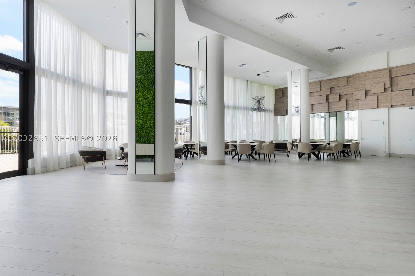 1000 W Island Blvd #911, Aventura FL 33160