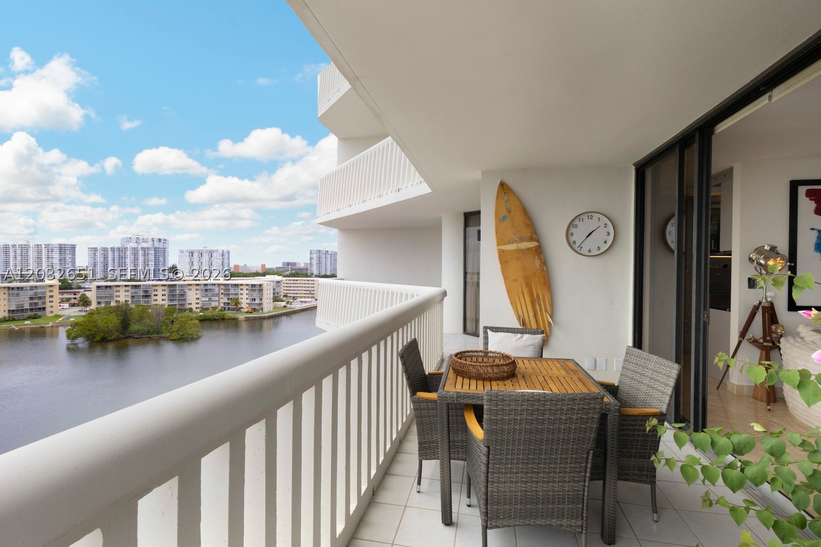 1000 W Island Blvd #911, Aventura FL 33160