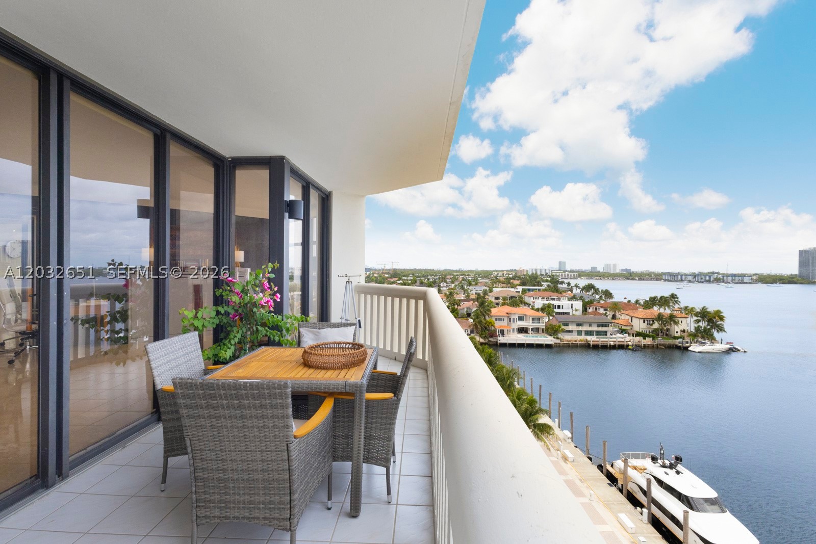 1000 W Island Blvd #911, Aventura FL 33160