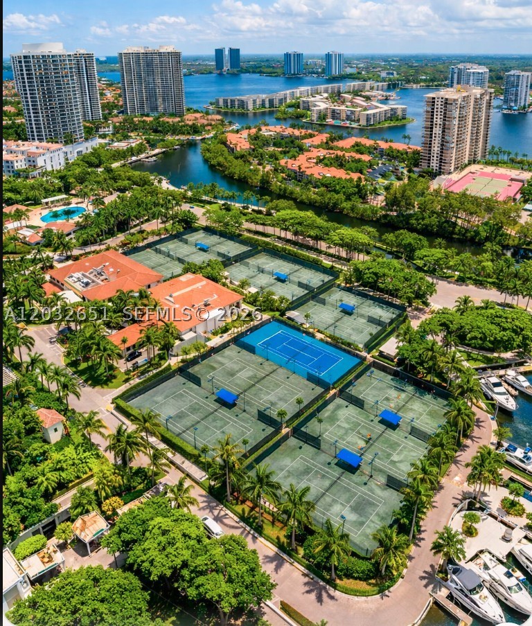 1000 W Island Blvd #911, Aventura FL 33160