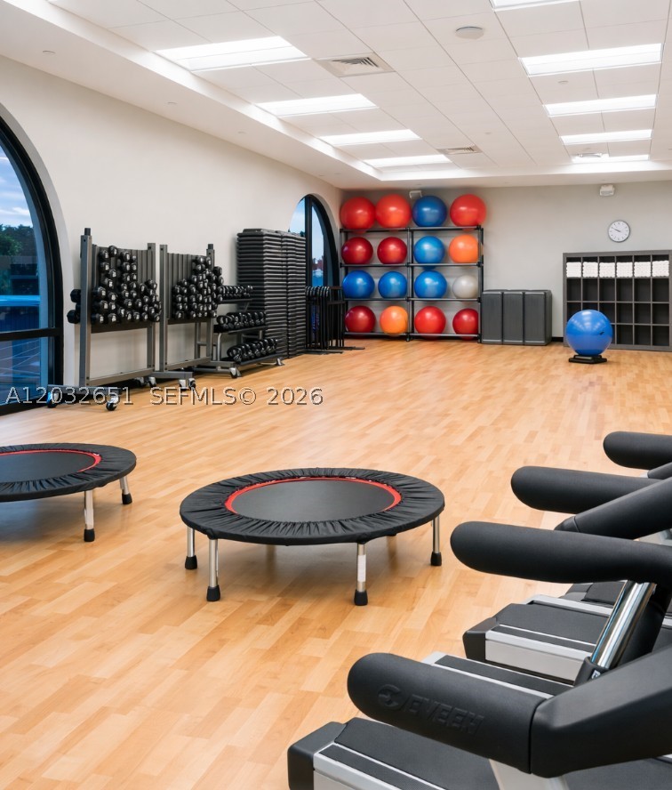 1000 W Island Blvd #911, Aventura FL 33160