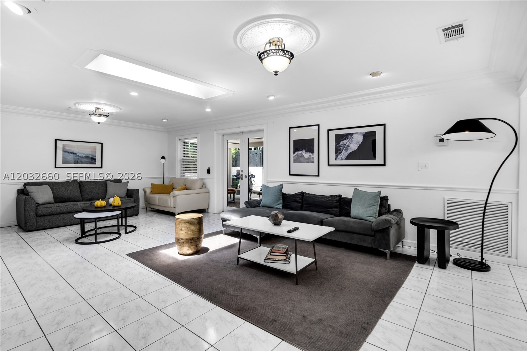 520 SW 22 rd, Miami FL 33129