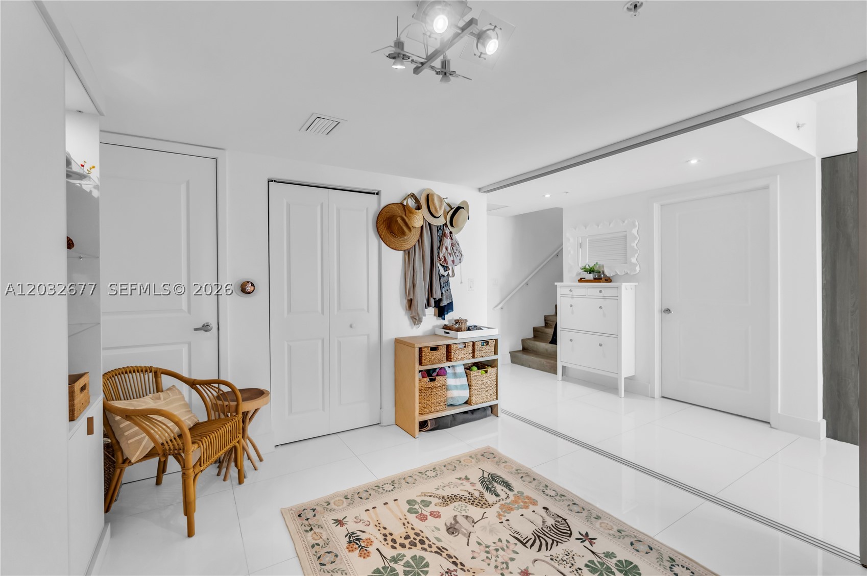 400 Sunny Isles Blvd #1917, Sunny Isles Beach FL 33160