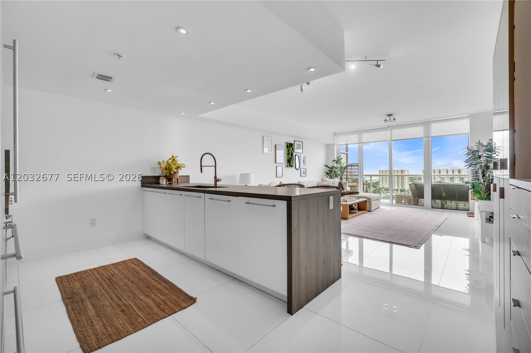 400 Sunny Isles Blvd #1917, Sunny Isles Beach FL 33160
