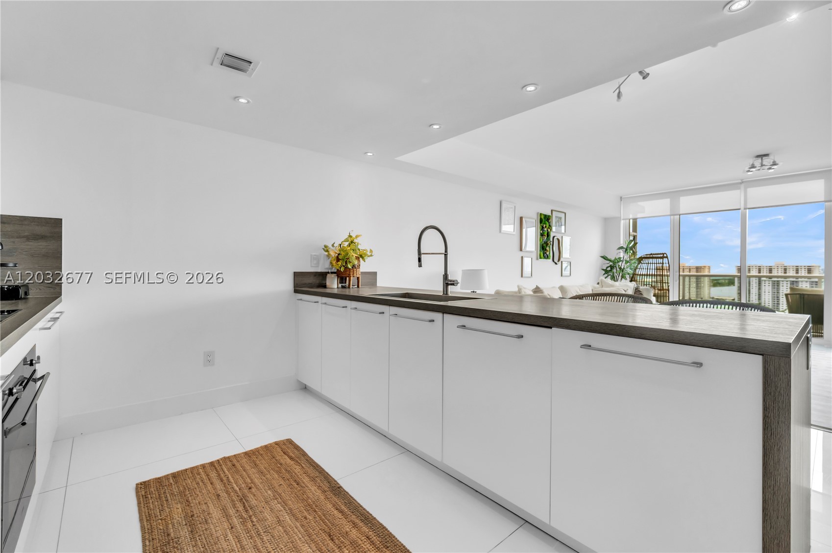 400 Sunny Isles Blvd #1917, Sunny Isles Beach FL 33160