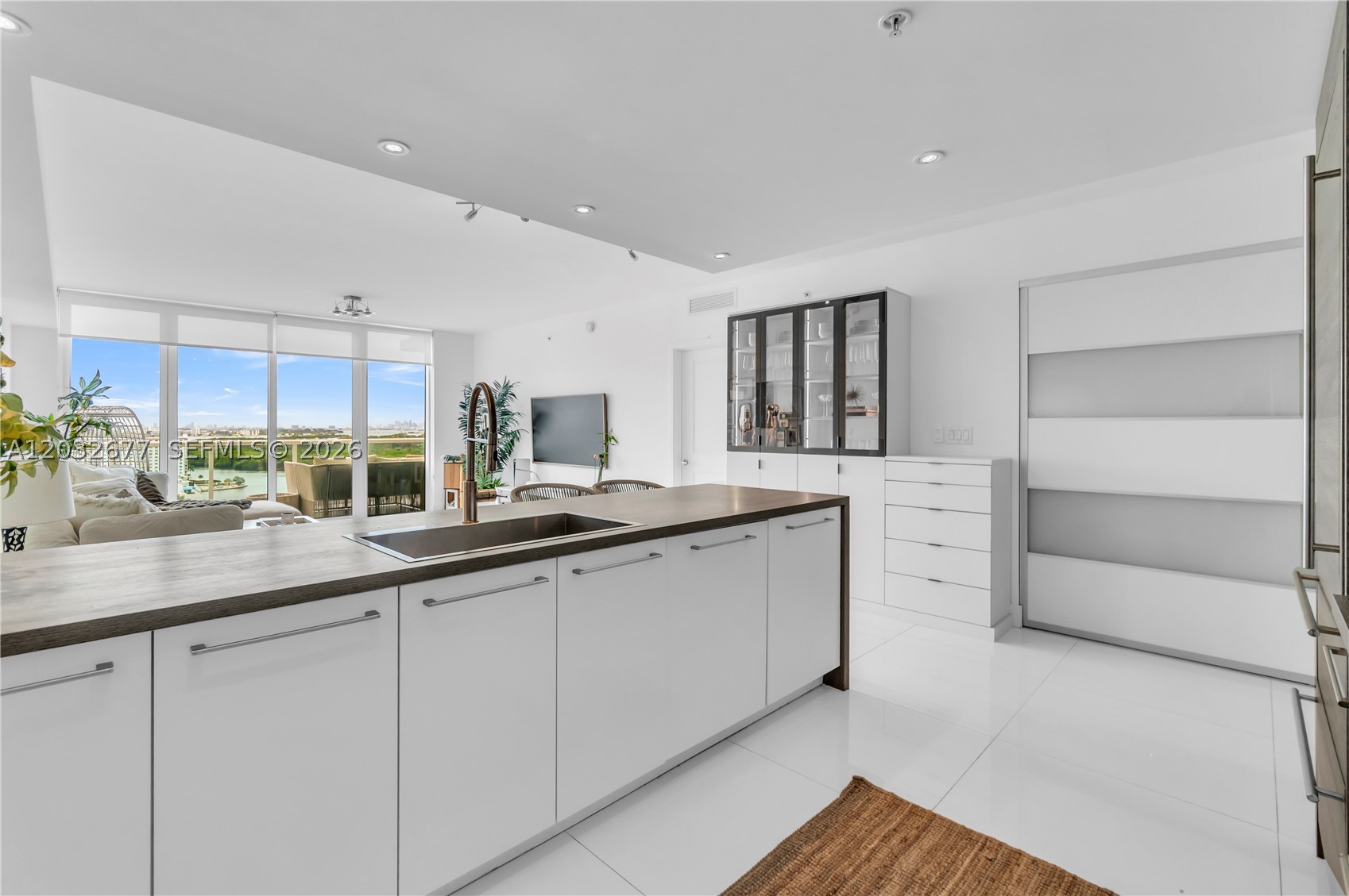 400 Sunny Isles Blvd #1917, Sunny Isles Beach FL 33160
