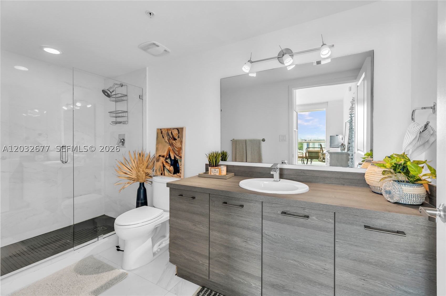 400 Sunny Isles Blvd #1917, Sunny Isles Beach FL 33160