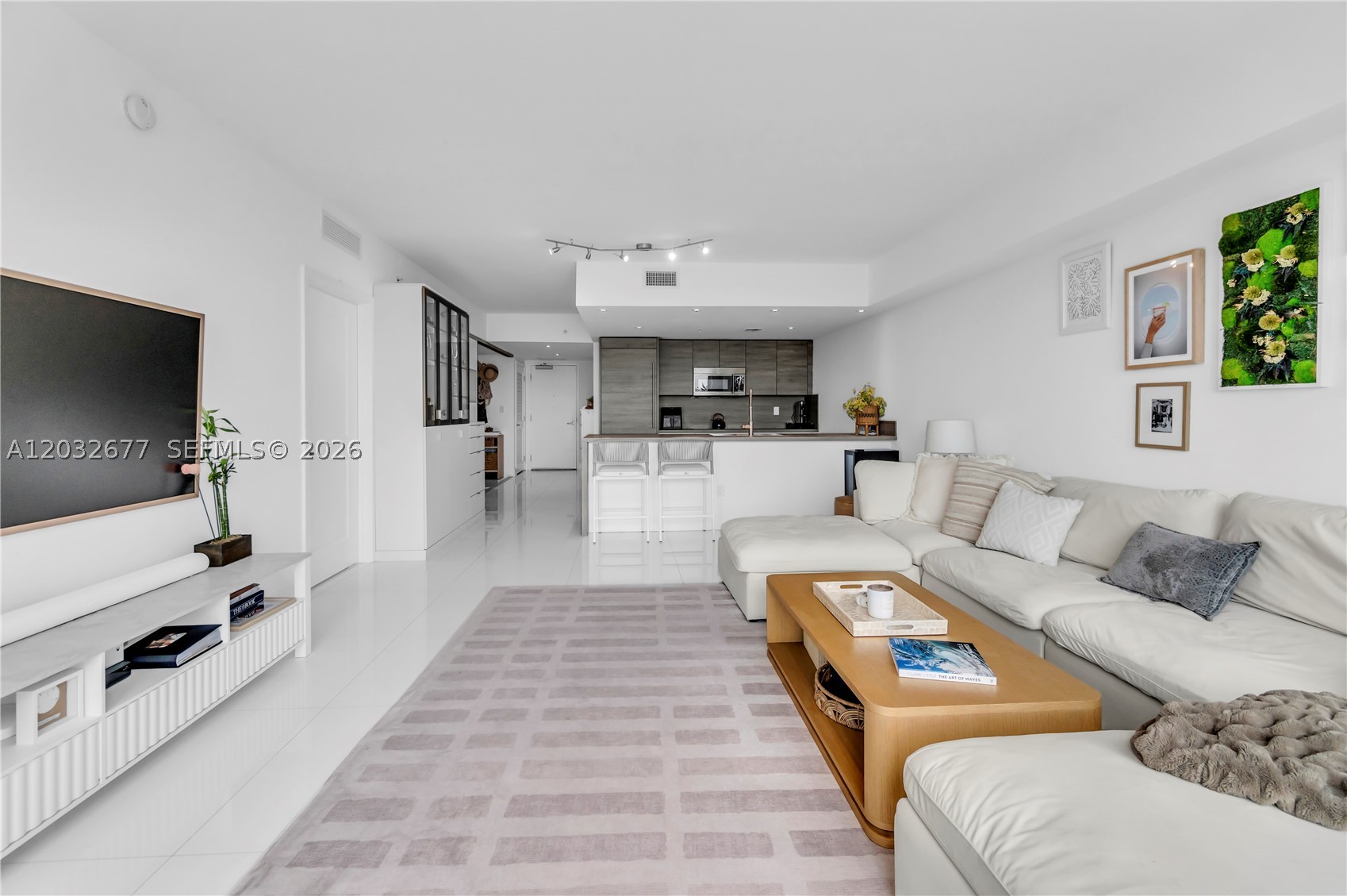 400 Sunny Isles Blvd #1917, Sunny Isles Beach FL 33160