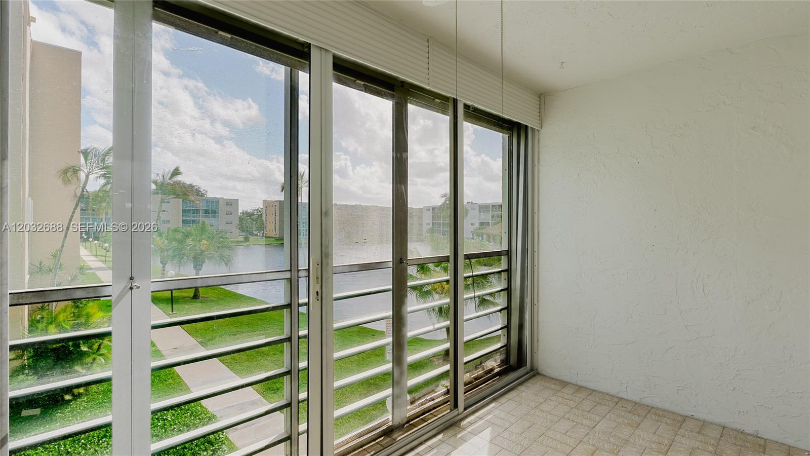 424 SE 10th St #204, Dania Beach FL 33004