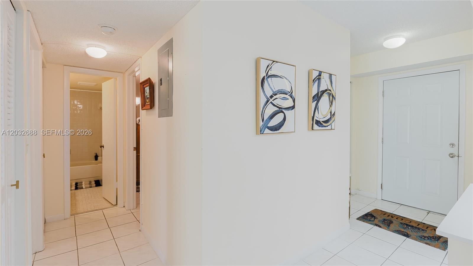 424 SE 10th St #204, Dania Beach FL 33004