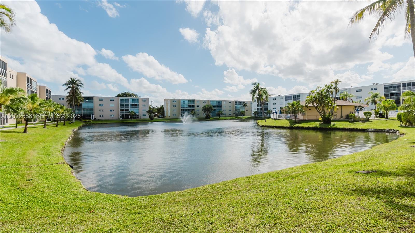 424 SE 10th St #204, Dania Beach FL 33004