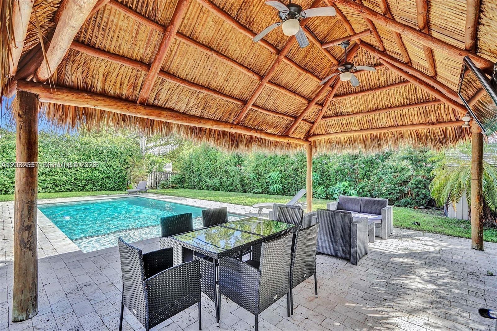 2190 NE 122nd St, North Miami FL 33181