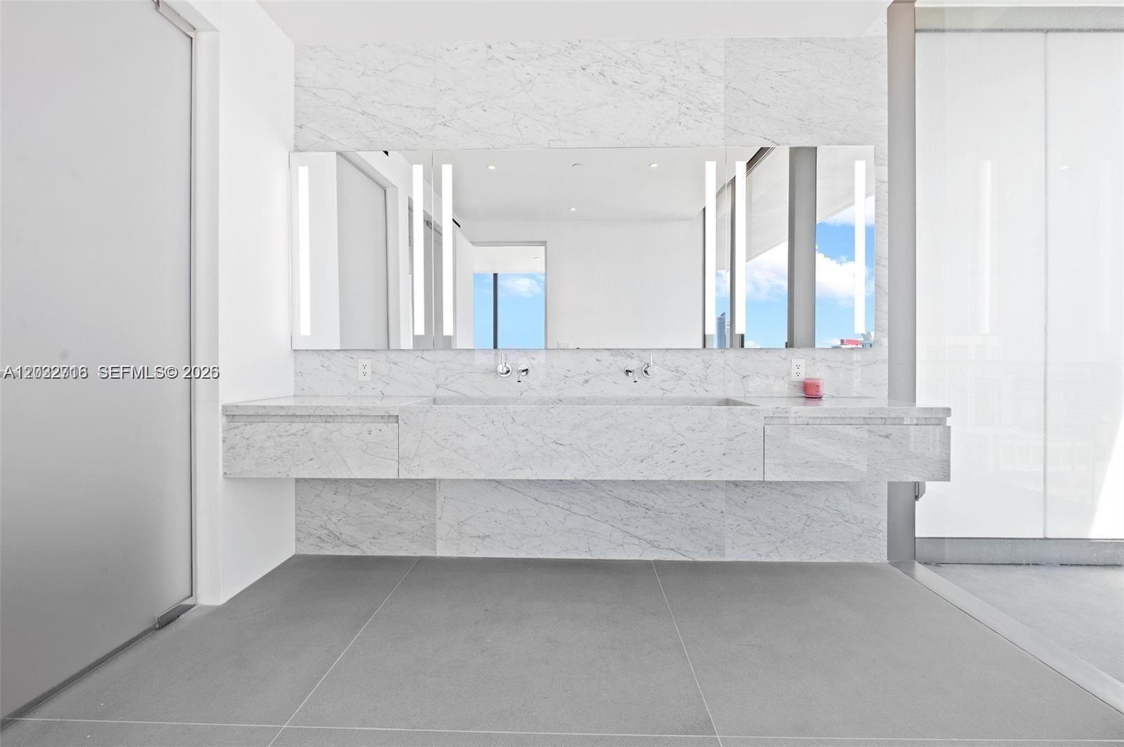 2000 S Ocean Dr #25A, Hallandale Beach FL 33009
