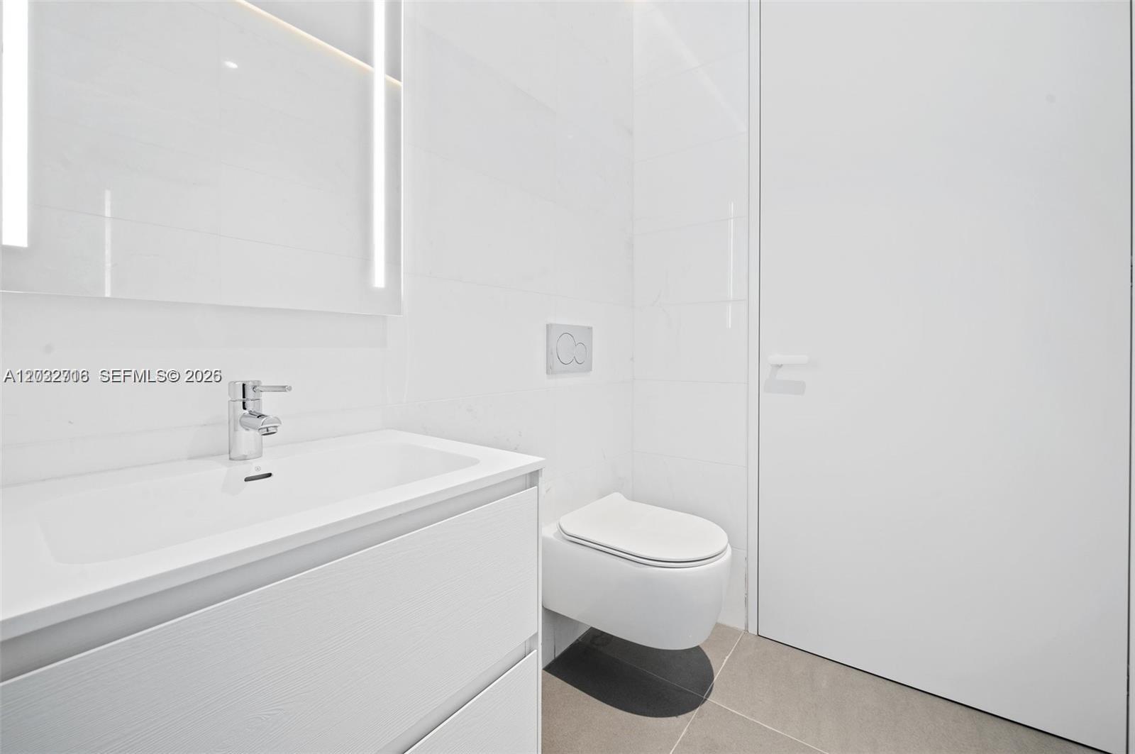 2000 S Ocean Dr #25A, Hallandale Beach FL 33009