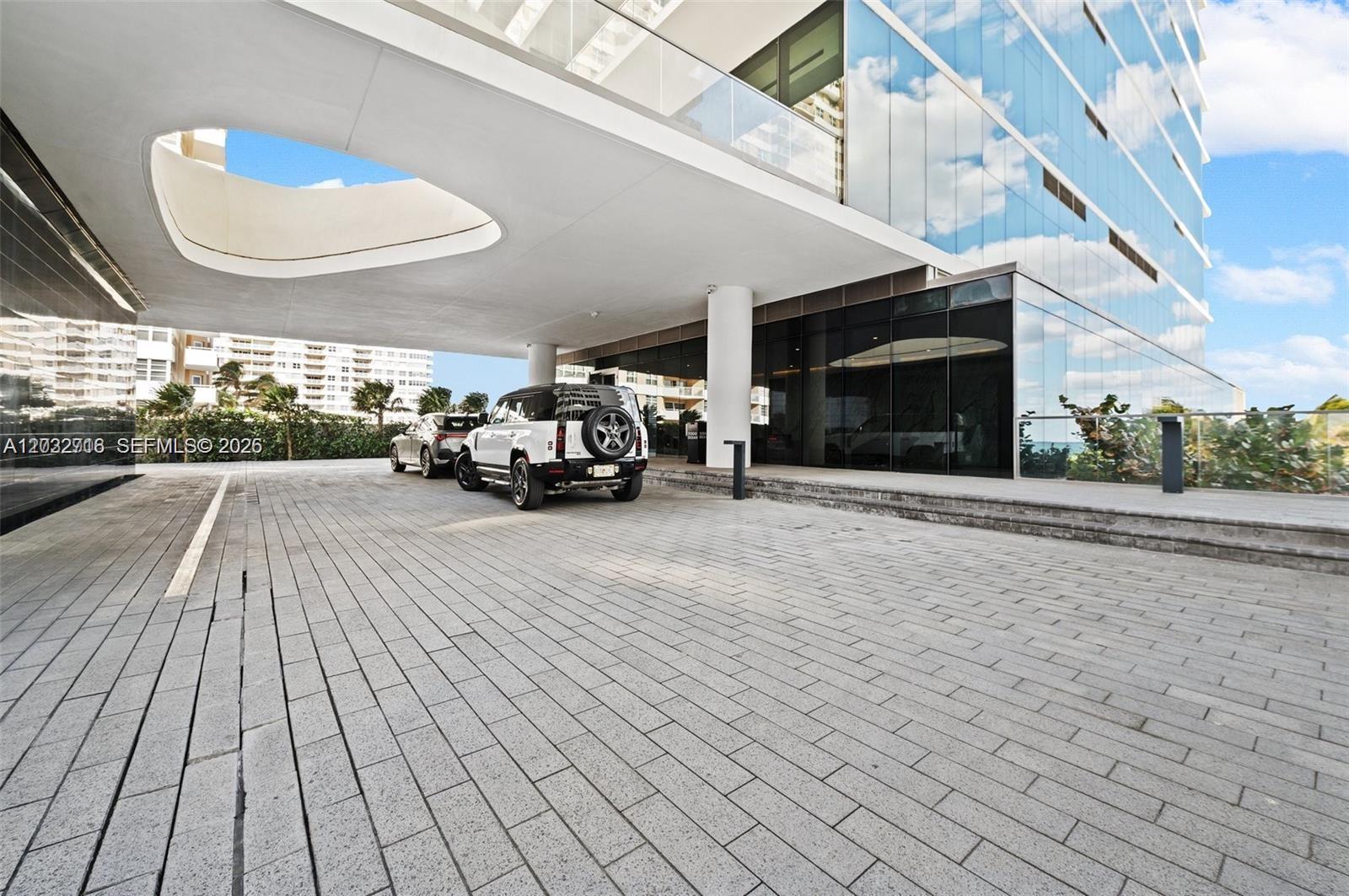 2000 S Ocean Dr #25A, Hallandale Beach FL 33009