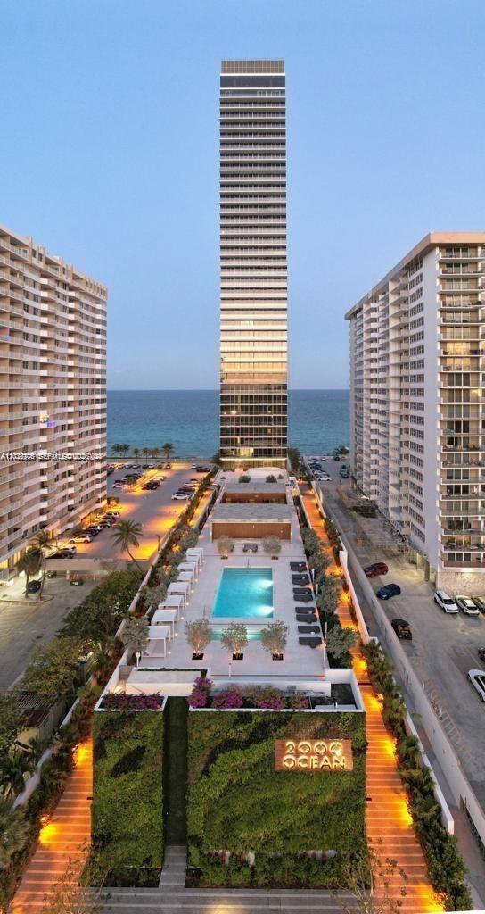 2000 S Ocean Dr #25A, Hallandale Beach FL 33009